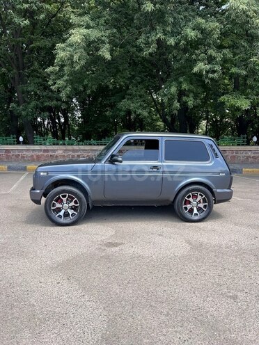 LADA (VAZ) Niva-4