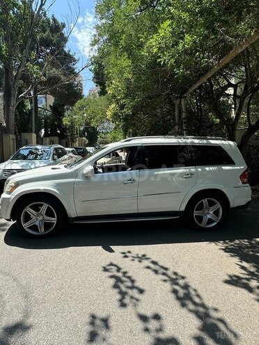 Mercedes GL 500 4MATIC 2009, 260,000 km - 5.5 л - Bakı