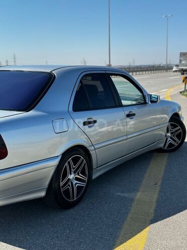 Mercedes C 220 d 2000, 300,000 km - 2.2 л - Bakı