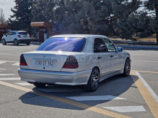 Mercedes C 220 d 2000, 300,000 km - 2.2 л - Bakı