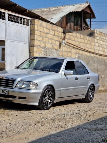 Mercedes C 220 d 2000, 300,000 km - 2.2 л - Bakı