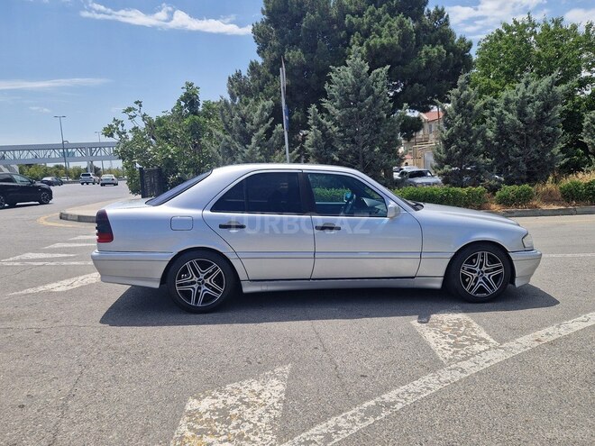 Mercedes C 220 d 2000, 300,000 km - 2.2 л - Bakı