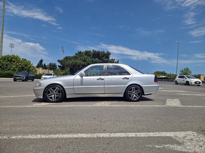 Mercedes C 220 d 2000, 300,000 km - 2.2 л - Bakı