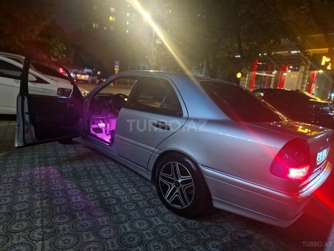 Mercedes C 220 d 2000, 300,000 km - 2.2 л - Bakı