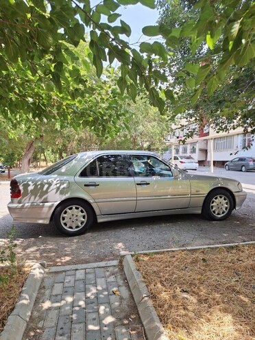 Mercedes C 240 1998, 273,000 km - 2.4 l - Xırdalan