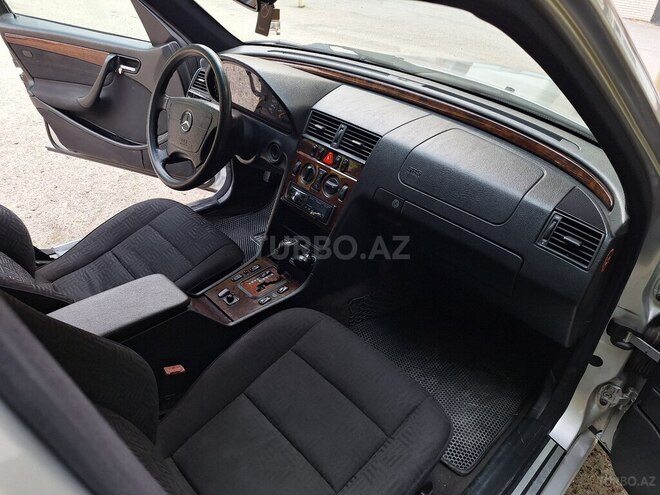 Mercedes C 240 1998, 273,000 km - 2.4 l - Xırdalan