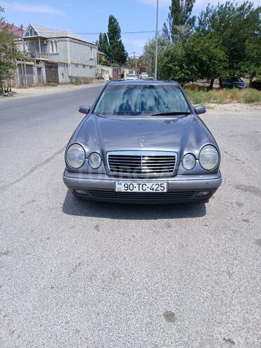 Mercedes E 220 d 1999, 352,652 km - 2.2 l - Bakı
