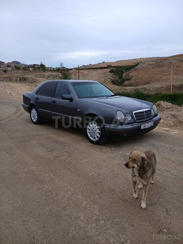Mercedes E 220 d 1999, 352,652 km - 2.2 l - Bakı