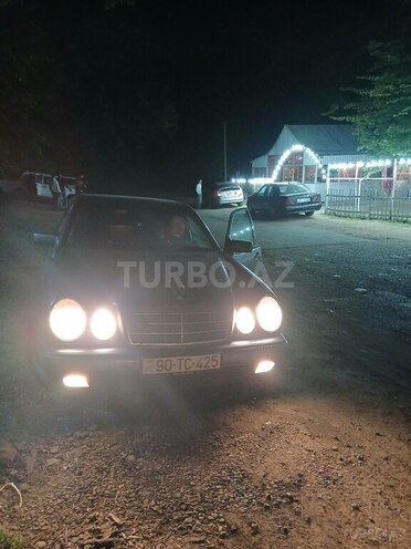 Mercedes E 220 d 1999, 352,652 km - 2.2 l - Bakı