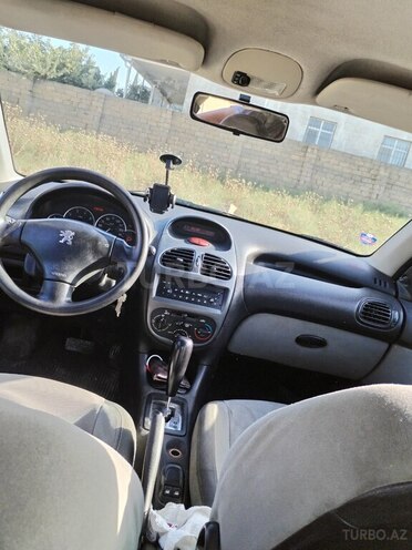Peugeot 206 2006, 258,339 km - 1.4 l - Bakı