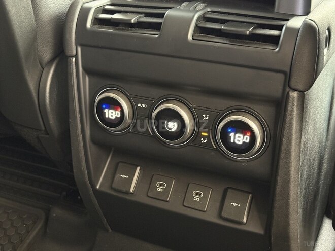Land Rover Defender-14