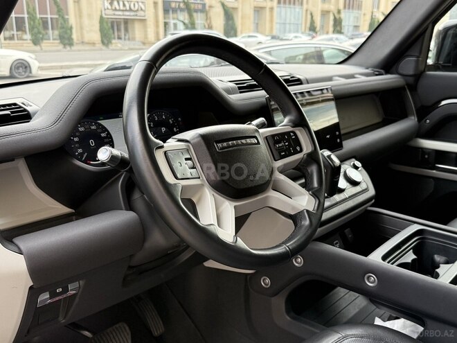 Land Rover Defender-8