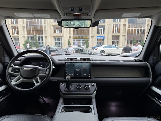Land Rover Defender-15