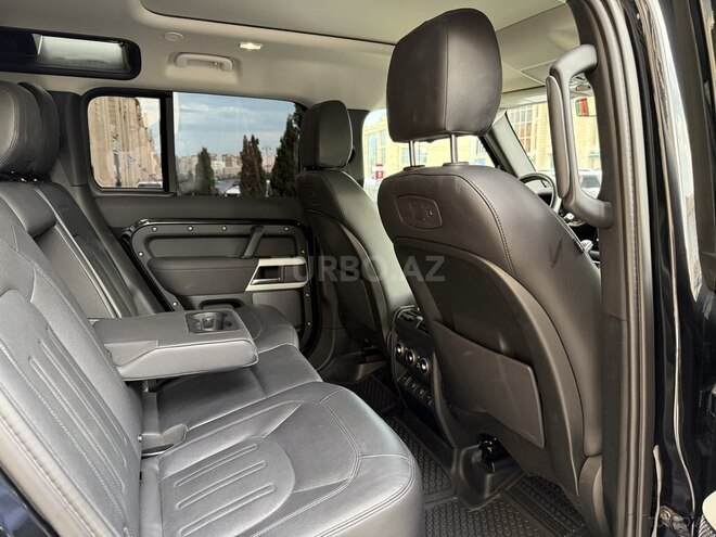 Land Rover Defender-13