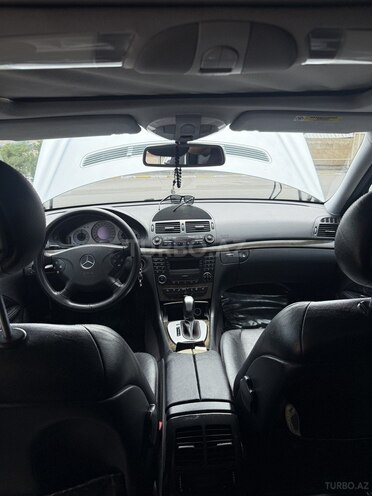 Mercedes E 240 2002, 336,091 km - 2.6 l - Şamaxı