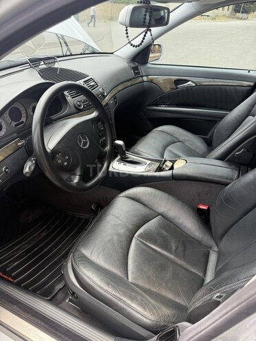 Mercedes E 240 2002, 336,091 km - 2.6 l - Şamaxı