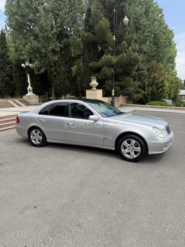 Mercedes E 240 2002, 336,091 km - 2.6 l - Şamaxı