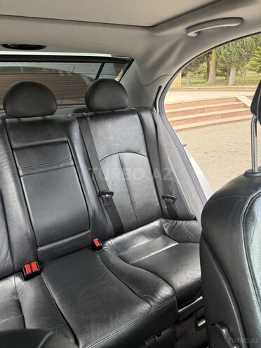 Mercedes E 240 2002, 336,091 km - 2.6 l - Şamaxı
