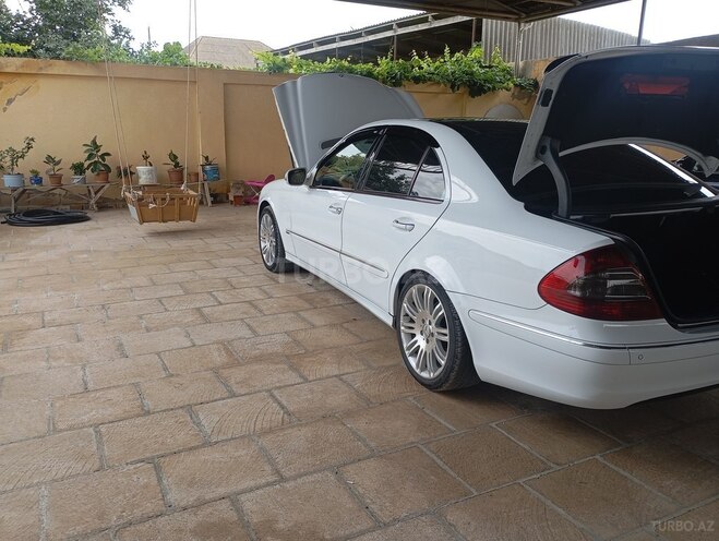 Mercedes E 220 2007, 290,931 km - 2.2 l - Salyan