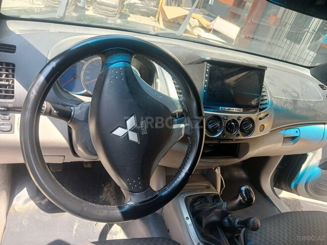 Mitsubishi L200 2008, 354,000 km - 2.5 l - Bakı