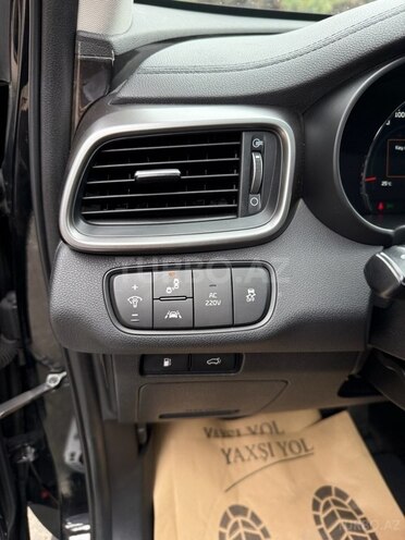 Kia Sorento-13