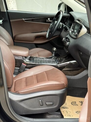 Kia Sorento-11