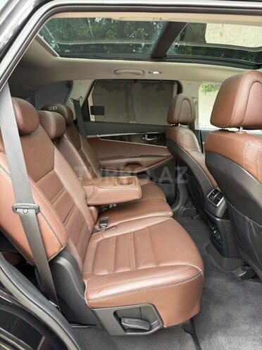 Kia Sorento-12
