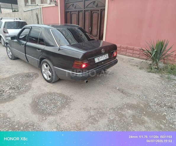 Mercedes E 220 d 1993, 444,222 km - 2.2 l - Qazax