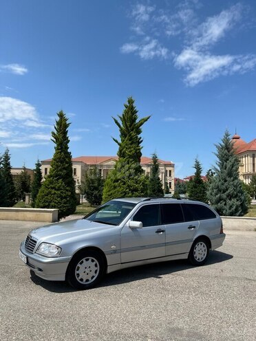 Mercedes C 180 1999, 236,000 km - 1.8 l - Quba