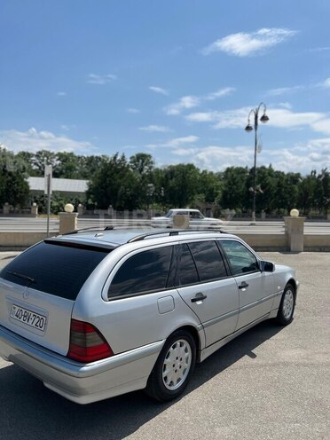 Mercedes C 180 1999, 236,000 km - 1.8 l - Quba