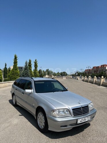 Mercedes C 180 1999, 236,000 km - 1.8 l - Quba