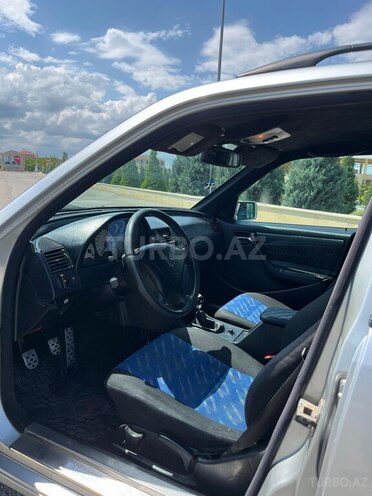 Mercedes C 180 1999, 236,000 km - 1.8 l - Quba
