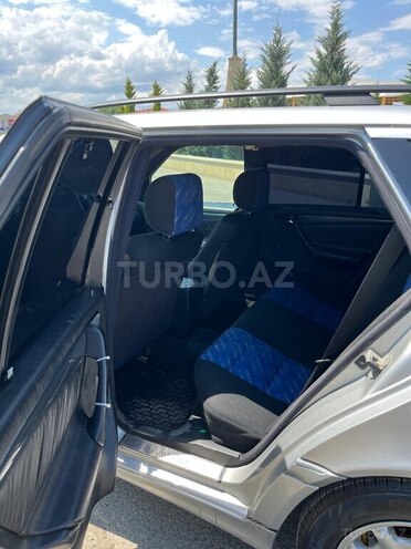 Mercedes C 180 1999, 236,000 km - 1.8 l - Quba
