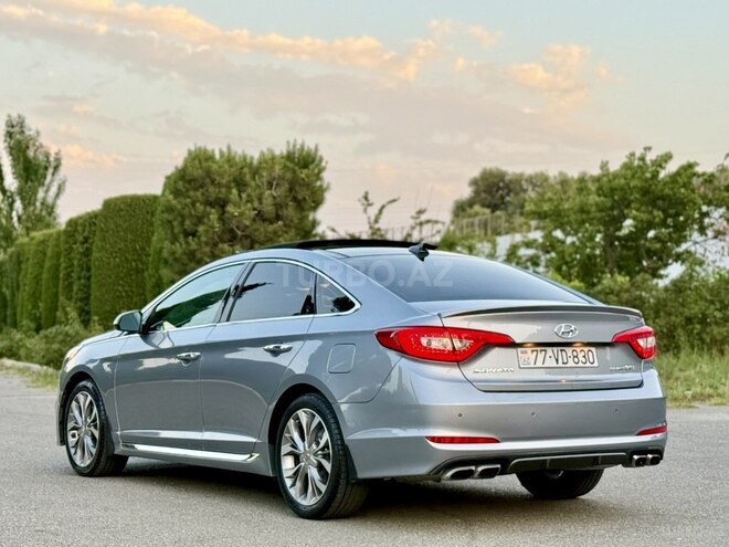 Hyundai Sonata-12