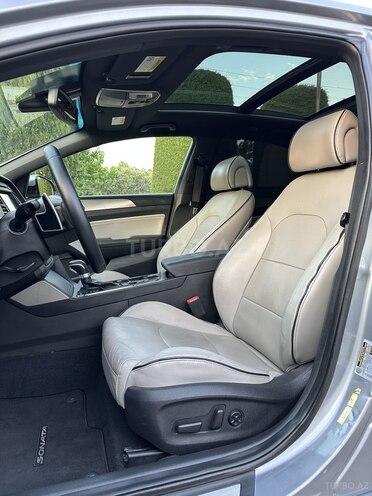 Hyundai Sonata-17
