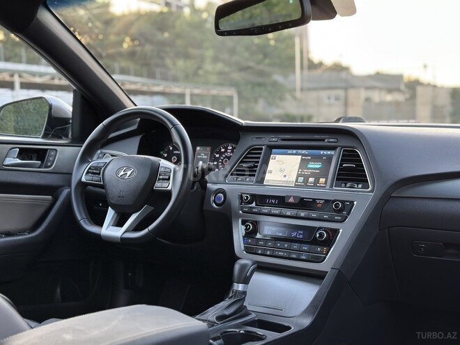 Hyundai Sonata-20