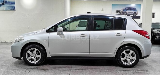 Nissan Tiida-8