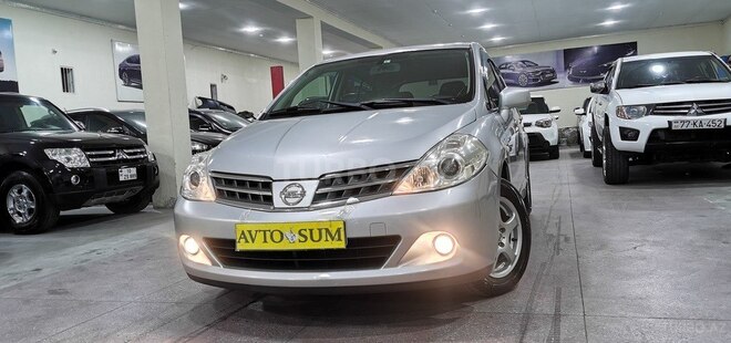 Nissan Tiida-1
