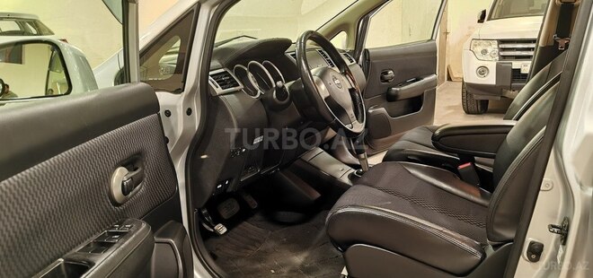 Nissan Tiida-17