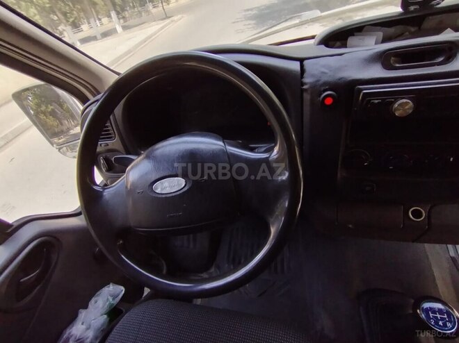 Ford Transit 2001, 240,000 km - 2.4 л - Ucar