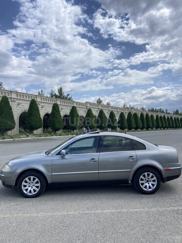 Volkswagen Passat 2001, 254,600 km - 1.8 l - Bakı