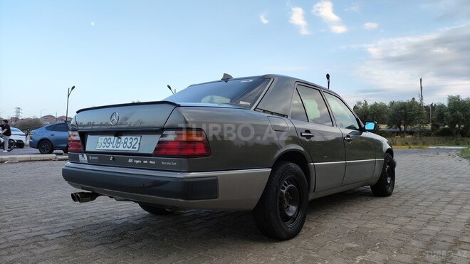 Mercedes E 200 1991, 380,000 km - 2.0 l - Ağstafa