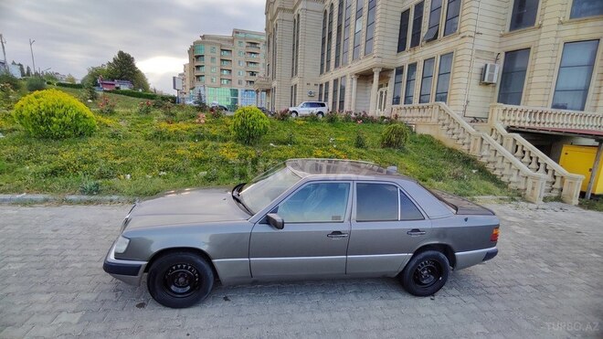 Mercedes E 200 1991, 380,000 km - 2.0 l - Ağstafa
