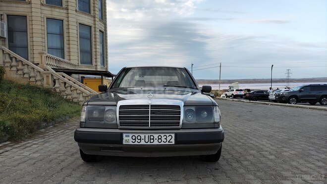 Mercedes E 200 1991, 380,000 km - 2.0 l - Ağstafa
