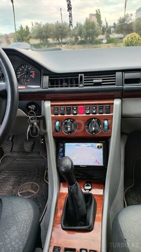 Mercedes E 200 1991, 380,000 km - 2.0 l - Ağstafa