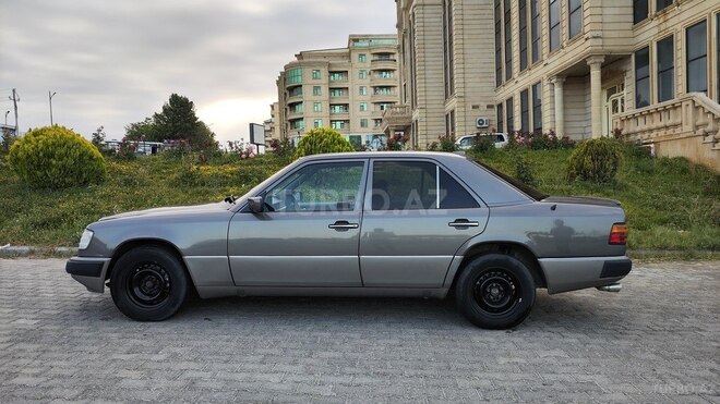Mercedes E 200 1991, 380,000 km - 2.0 l - Ağstafa