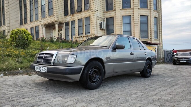 Mercedes E 200 1991, 380,000 km - 2.0 l - Ağstafa