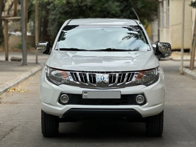 Mitsubishi L200 2018, 154,000 km - 2.4 л - Bakı