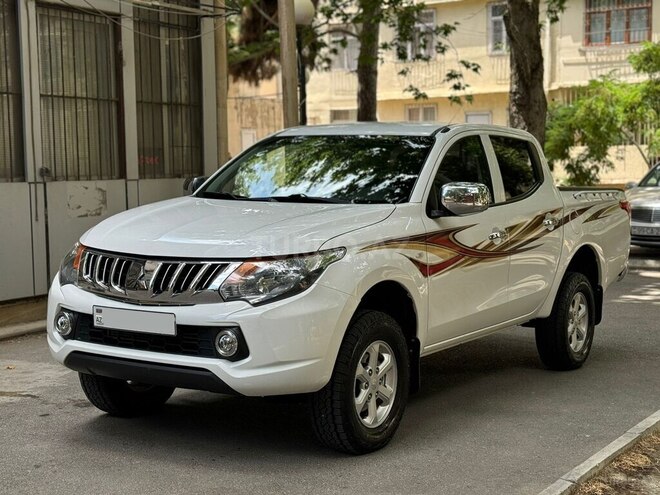 Mitsubishi L200 2018, 154,000 km - 2.4 л - Bakı