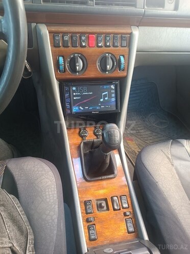 Mercedes E 200 1991, 380,000 km - 2.0 l - Ağstafa